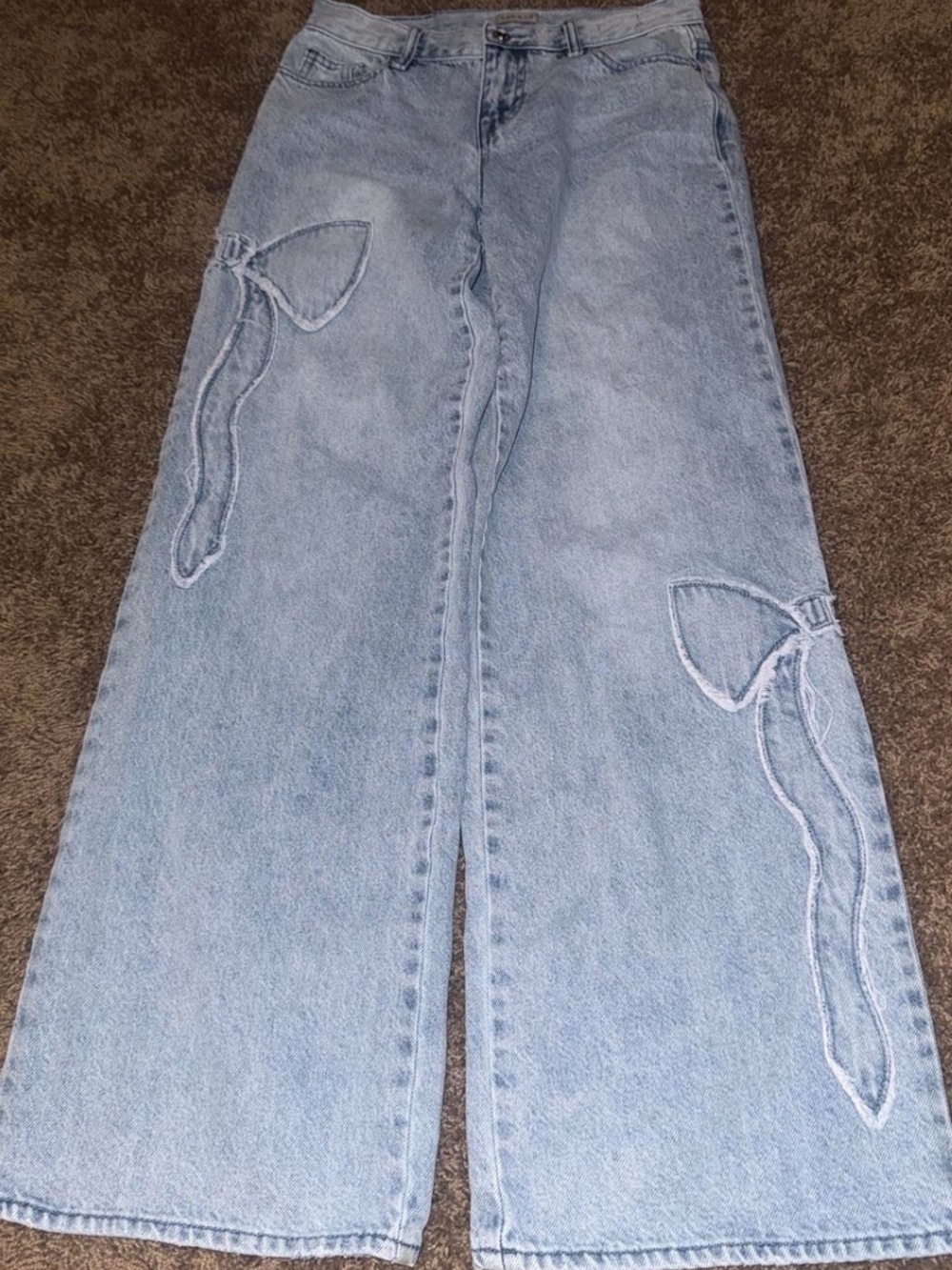 PacSun Light wash Casey low rise baggy jeans with the cutest bow details